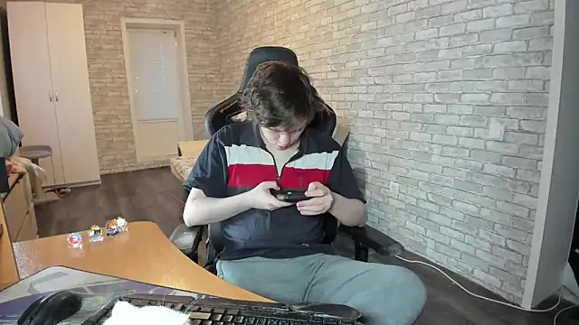 Snapshot of iliaskrislove chatting on 03.23.25 iliaskrislove online show from 03.23.25