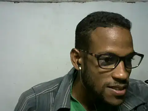 Snapshot of michel_sc chatting on 03.21.25 michel sc online show from 03.21.25