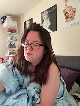 FreakNastyLacie online show from 04.27.26