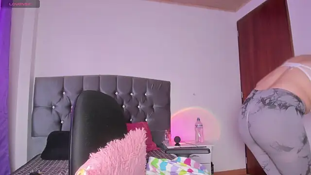 Veeronica Smith online show from 10.01.25