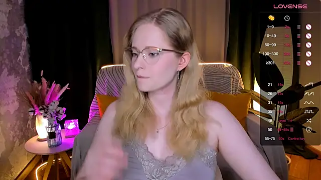 Aemilia  online show from 11.19.25