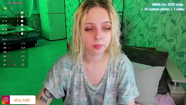 Alice Halle online show from 01.02.25