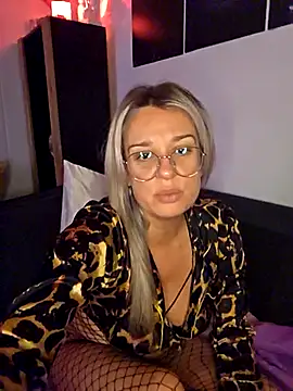 SpicyVicky online show from 11.04.25