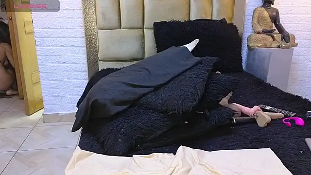 Snapshot of ximenawilliamss chatting on 12.11.24 ximenawilliamss online show from 12.11.24