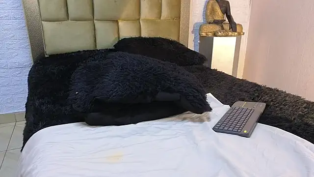 ximenawilliamss online show from 05.23.26