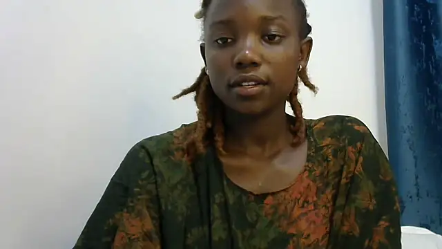 Snapshot of Latiffagodess chatting on 02.15.26 Latiffagodess online show from 02.15.26