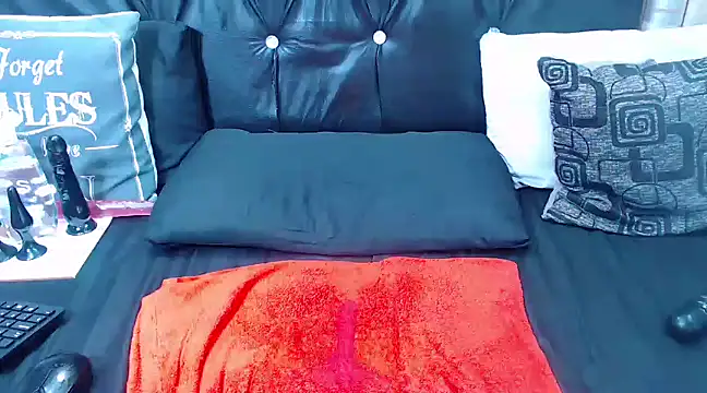 spicydiver38 online show from 02.17.25