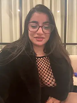 Snapshot of ZoeZayd chatting on 02.25.26 ZoeZayd online show from 02.25.26