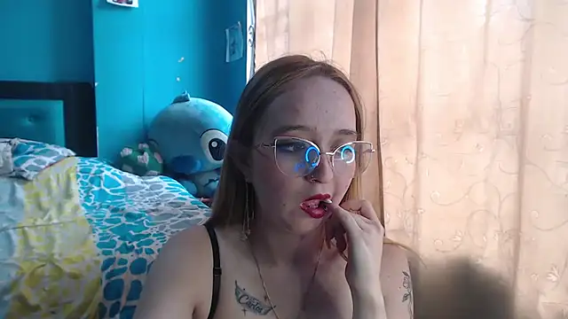 Snapshot of Liaroberts1 chatting on 01.30.25 Liaroberts1 online show from 01.30.25