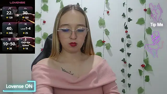 Liaroberts1 online show from 02.06.26