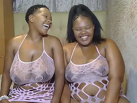 Snapshot of Xxxsluts chatting on 02.22.26 Xxxsluts online show from 02.22.26