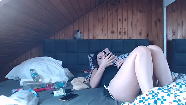 BoeseMoni1998 online show from 09.19.25