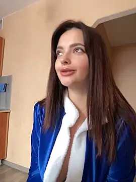 Snapshot of GoodGirll2133 chatting on 12.30.24 GoodGirll2133 online show from 12.30.24