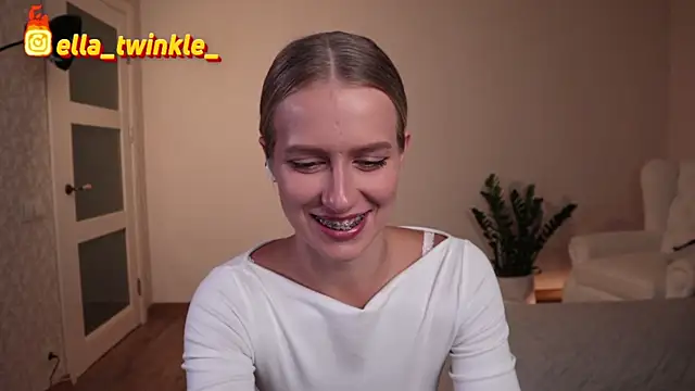 ella twinkl online show from 09.26.25