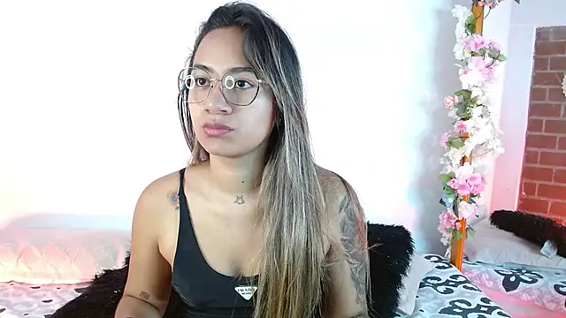 Jules n Gia online show from 12.19.24