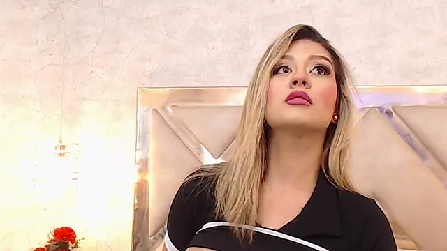 Snapshot of JoannaStanford chatting on 02.03.25 JoannaStanford online show from 02.03.25