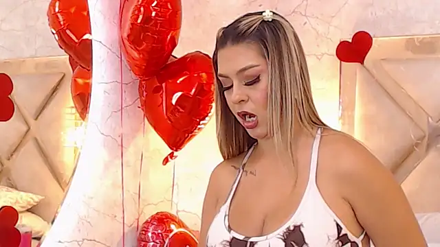 Snapshot of JoannaStanford chatting on 02.19.25 JoannaStanford online show from 02.19.25