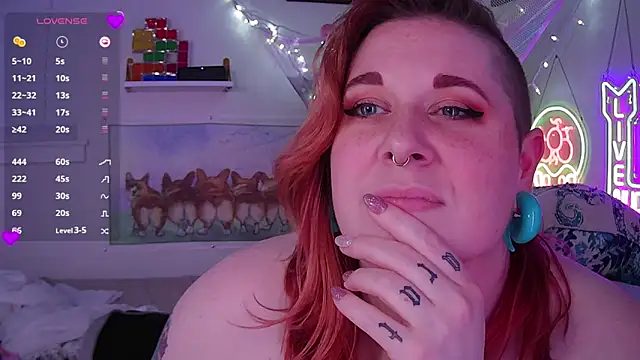 Snapshot of opalreigning chatting on 01.10.25 opalreigning online show from 01.10.25