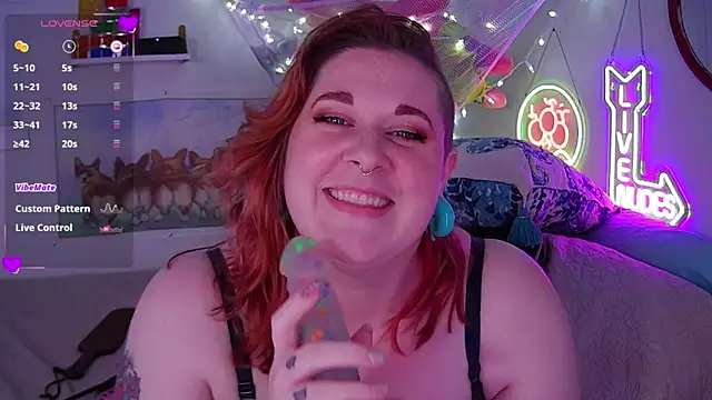 Snapshot of opalreigning chatting on 01.15.25 opalreigning online show from 01.15.25