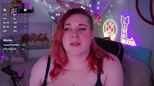 Snapshot of opalreigning chatting on 03.15.25 opalreigning online show from 03.15.25