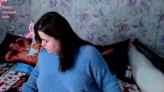 Estelle Hicks online show from 12.14.24