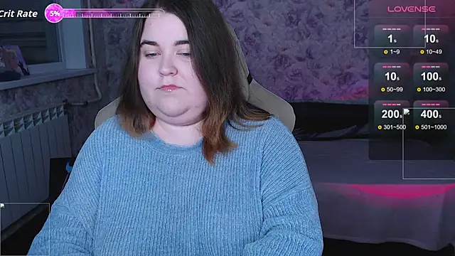 Snapshot of Estelle_Hicks chatting on 10.29.25 Estelle Hicks online show from 10.29.25