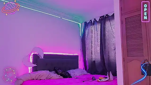 LittleEmmaa online show from 12.01.24