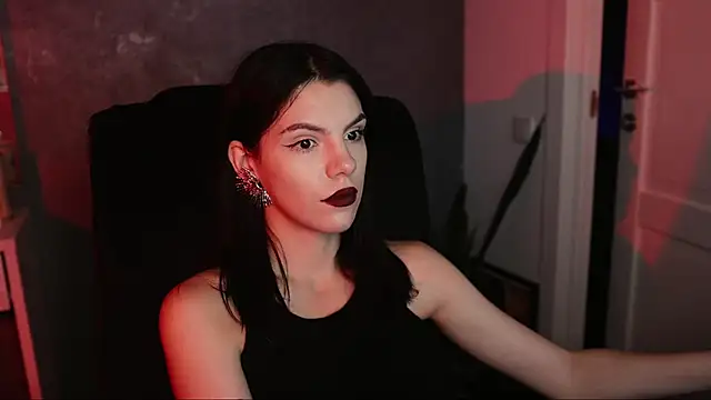 Snapshot of mistress__rochelle chatting on 12.01.24 mistress  rochelle online show from 12.01.24