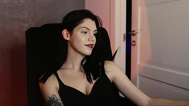 Snapshot of mistress__rochelle chatting on 01.22.25 mistress  rochelle online show from 01.22.25