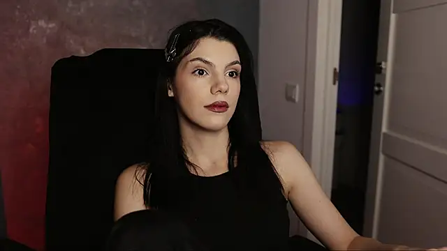 Snapshot of mistress__rochelle chatting on 02.18.25 mistress  rochelle online show from 02.18.25