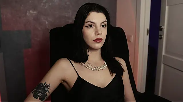 Snapshot of mistress__rochelle chatting on 03.02.25 mistress  rochelle online show from 03.02.25