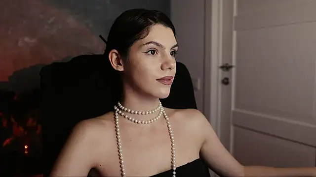 Snapshot of mistress__rochelle chatting on 03.05.25 mistress  rochelle online show from 03.05.25