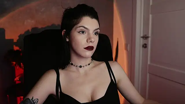 Snapshot of mistress__rochelle chatting on 03.06.25 mistress  rochelle online show from 03.06.25