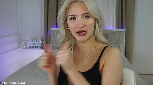 ChloeCoral online show from 03.08.25