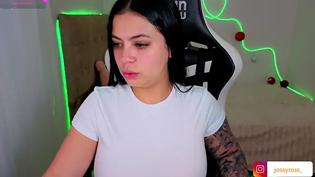 Victoryyy  online show from 11.25.25