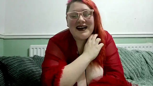 Bustycurves online show from 12.19.24