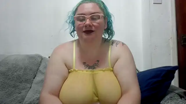 Bustycurves online show from 07.17.26