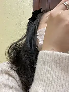 minmin2kk5 online show from 12.27.24