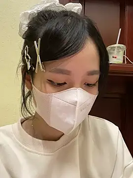 minmin2kk5 online show from 12.28.24