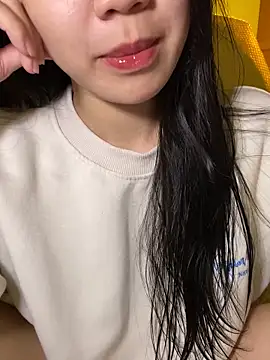 minmin2kk5 online show from 11.19.25