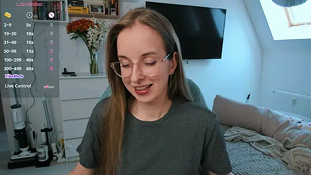 violet blue eyes online show from 04.07.26