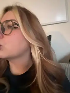 Livewithlucy online show from 02.13.25