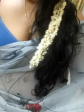 Janavi-janu online show from 10.13.25