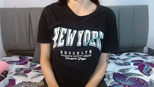 Cherllynn online show from 12.21.24