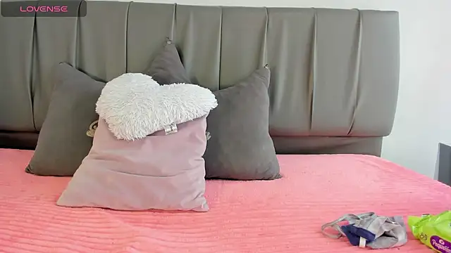 Cherllynn online show from 10.11.25