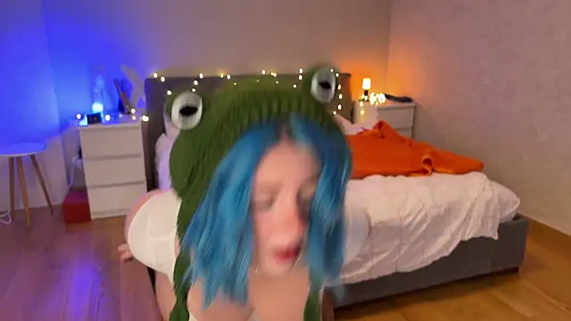 Snapshot of _vixenp chatting on 12.09.24 vixenp online show from 12.09.24