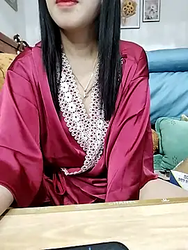 Snapshot of cream1299 chatting on 02.06.25 cream1299 online show from 02.06.25