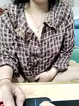 Snapshot of cream1299 chatting on 02.16.25 cream1299 online show from 02.16.25