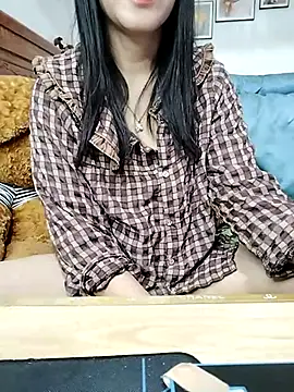 Snapshot of cream1299 chatting on 02.17.25 cream1299 online show from 02.17.25