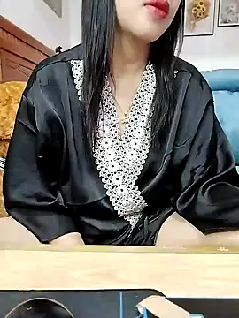 Snapshot of cream1299 chatting on 02.18.25 cream1299 online show from 02.18.25